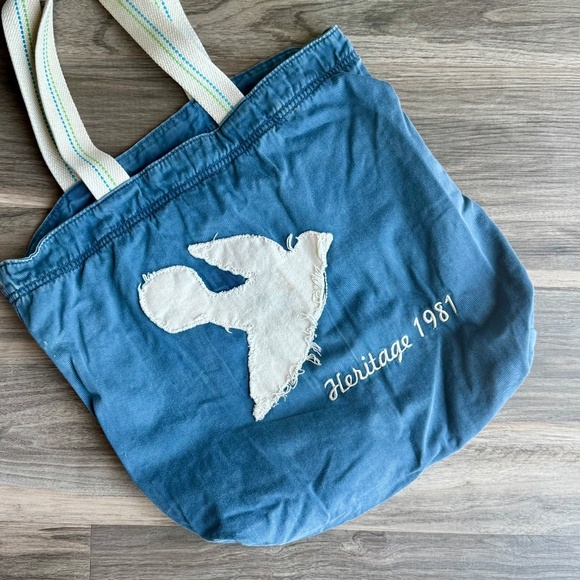 Heritage 1981 Blue Canvas Tote with Bird Patch  - Vintage Bag - Picture 2 of 9